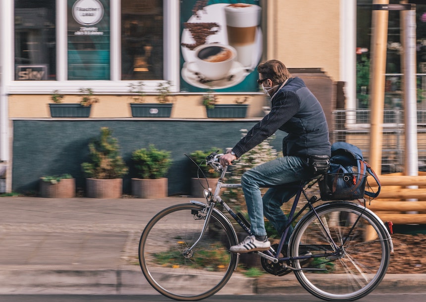 Consigli per l’utilizzo della mascherina antismog per ciclisti