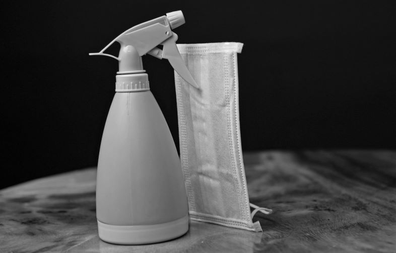 Spray disinfettante per mascherine: come sceglierlo.