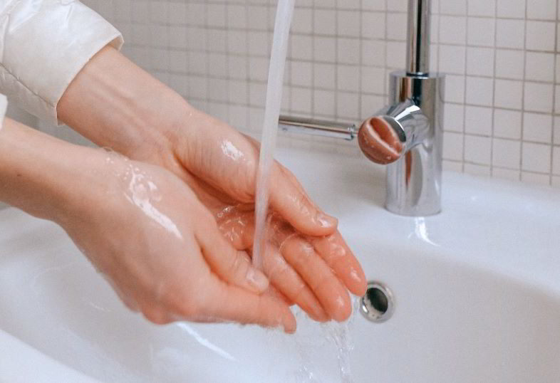 Sapone igienizzante mani: come utilizzarlo per eliminare i virus